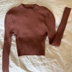 Kendall and Kylie mock neck crop top!